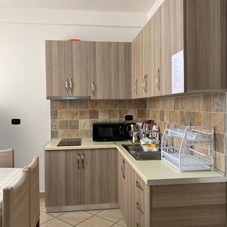 Rikardo Apartament Vlorë Exterior foto