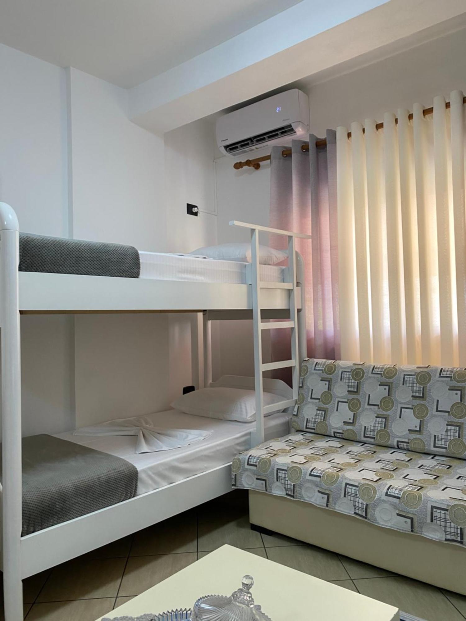 Rikardo Apartament Vlorë Exterior foto