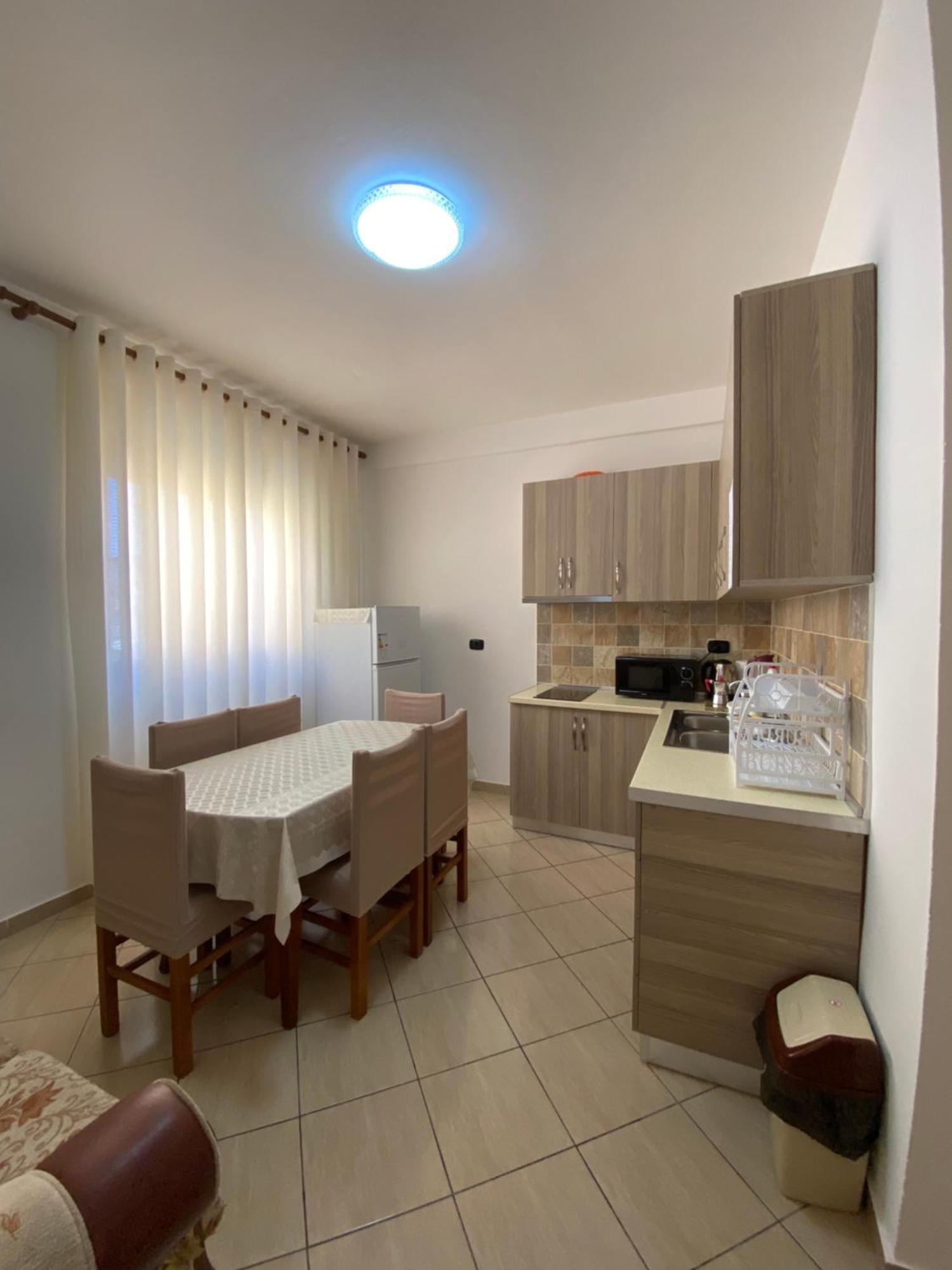 Rikardo Apartament Vlorë Exterior foto